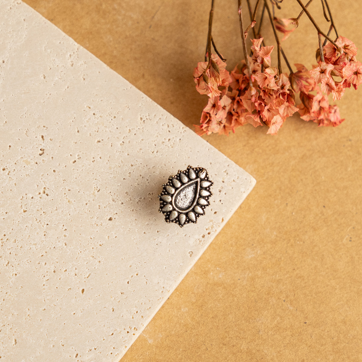 SRIMA PIERCED NOSE STUDS NS74