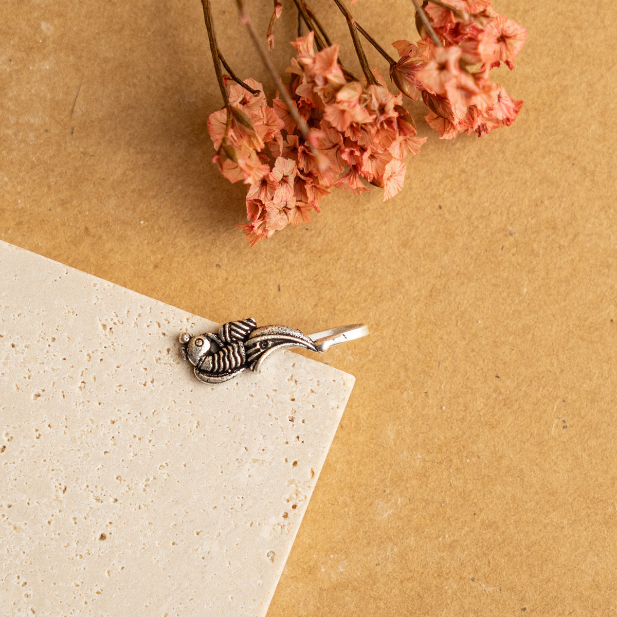 HALO CLIP ON NOSE STUDS NS84