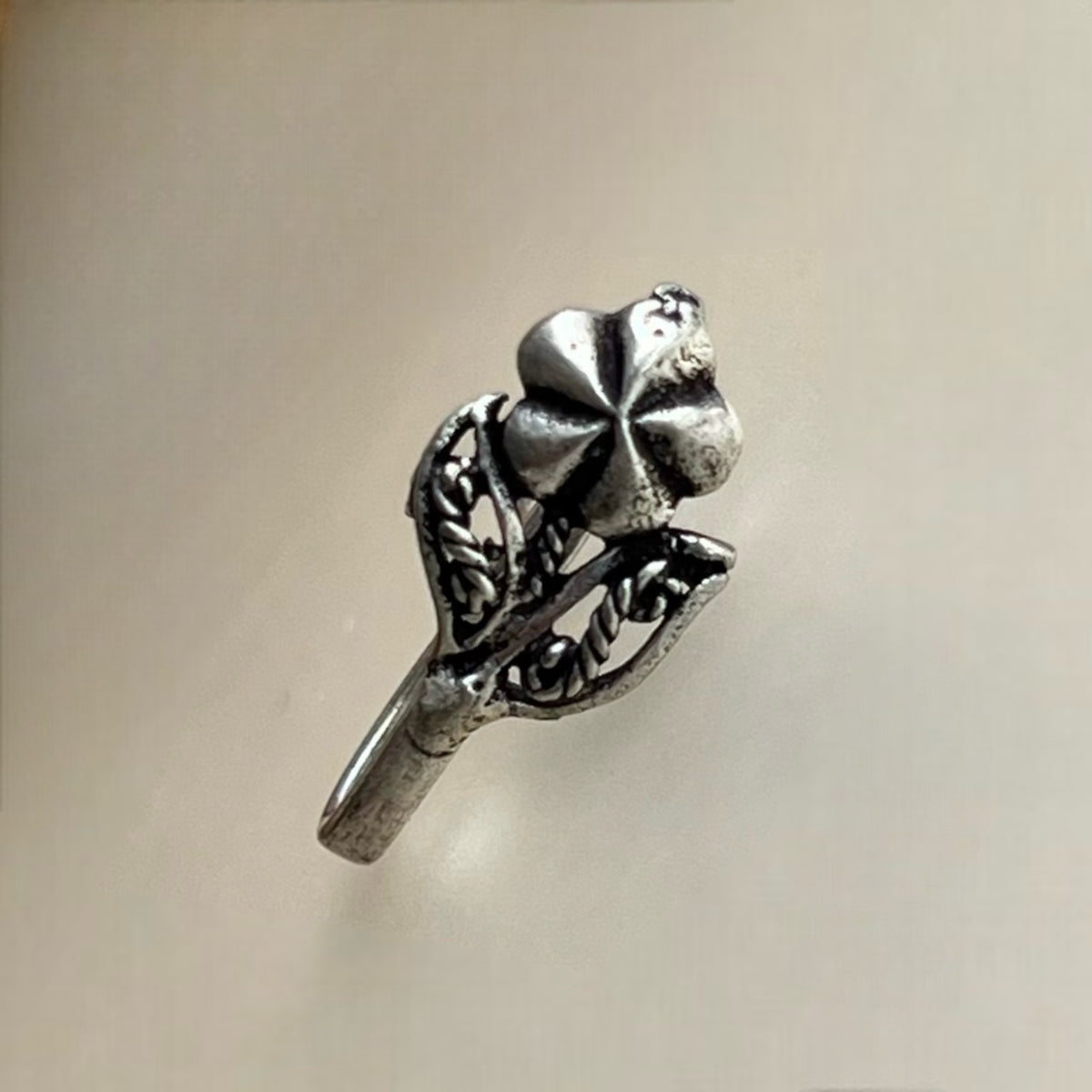 PARITHA CLIP ON NOSE STUDS NS10