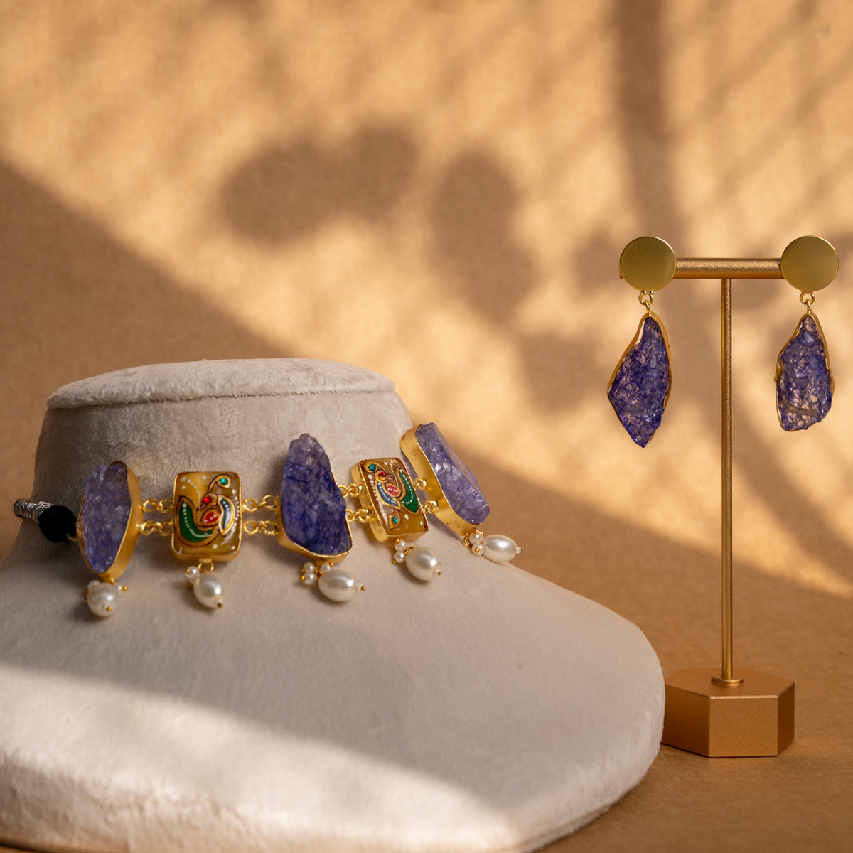 LIYA HANDMADE RAW STONE AND HAND PAINTED CHOKER WITH EARRINGS CH305