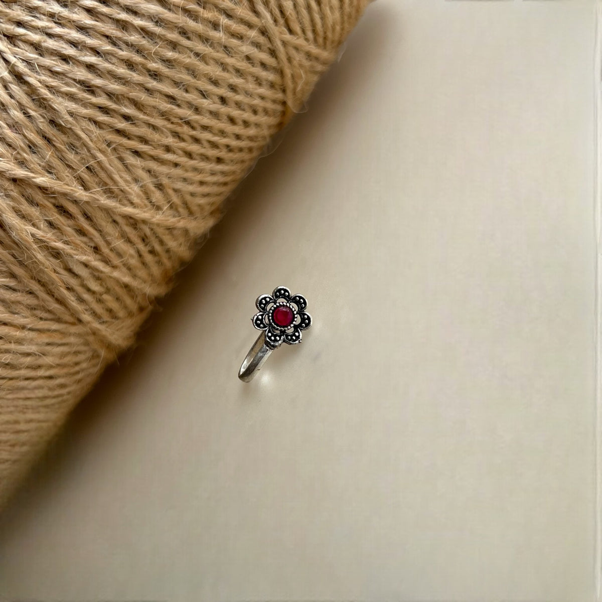 SINGLE FLORA CLIP ON NOSE STUDS NS15