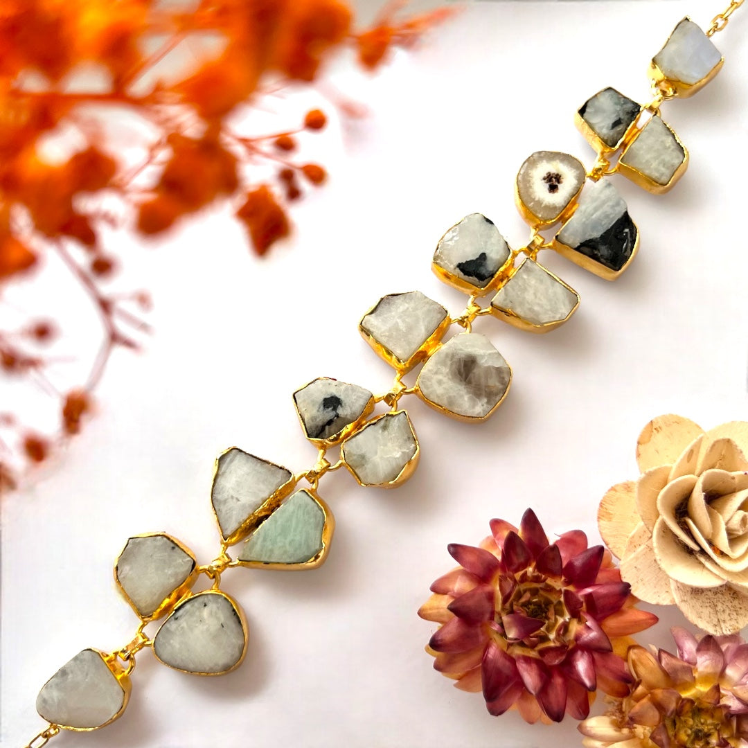 AVA 9 STONE SET HANDMADE HAND HAMMERED RAW STONE NECKPIECE LONG STONE SET WITH EARRING-NL239