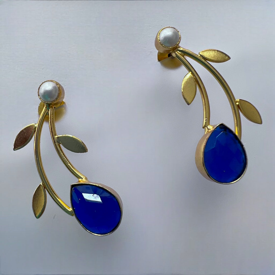 LEAFY PETAL SEMI HANDMADE MONOLISA GOLD WITH PEARL GOLD-TONED EARRINGS ER218