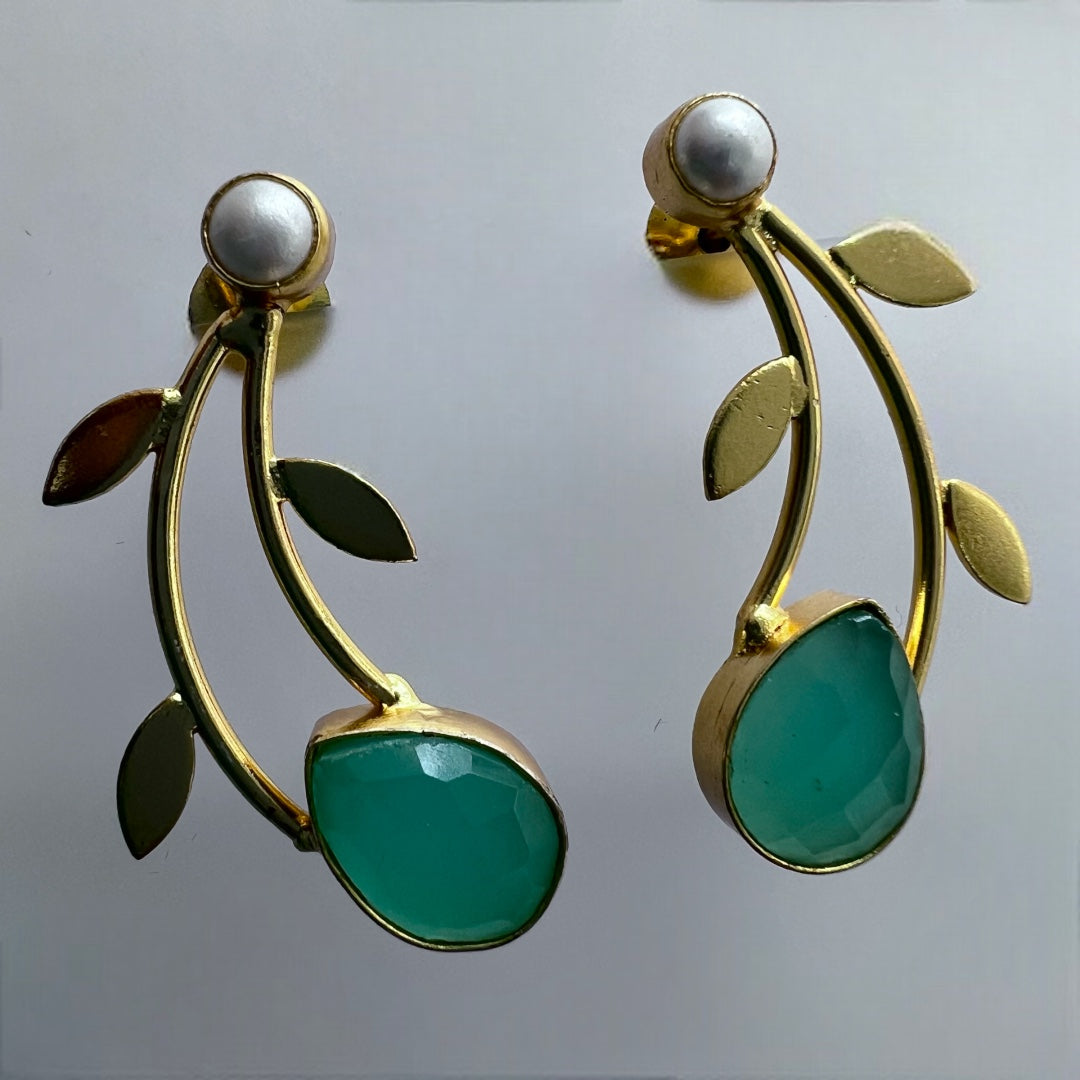 LEAFY PETAL SEMI HANDMADE MONOLISA GOLD WITH PEARL GOLD-TONED EARRINGS ER218