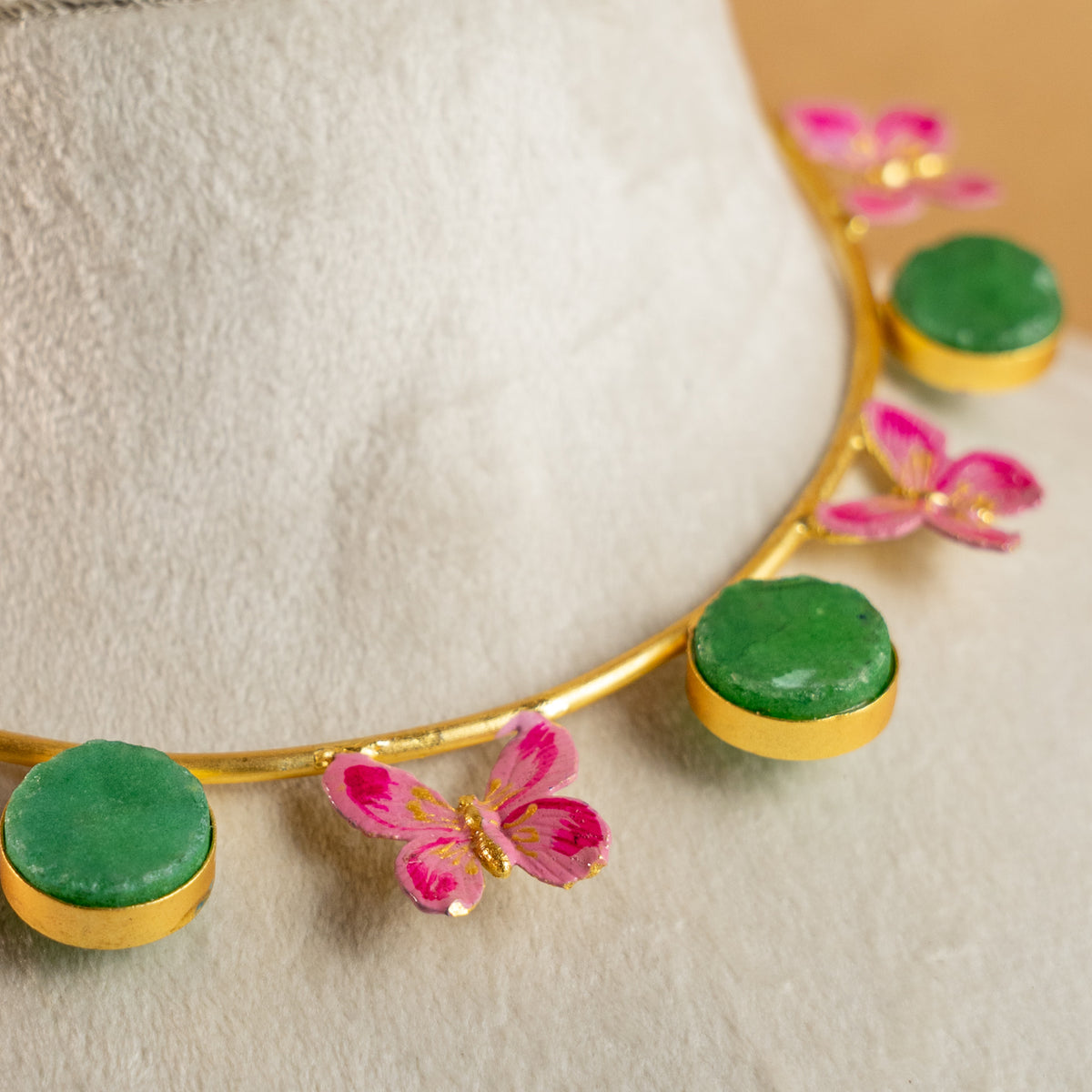 ARELY BIJOUX RAW STONE HANDMADE HANDPAINTED HASLI NECKPIECE WITH EARRINGS CH308