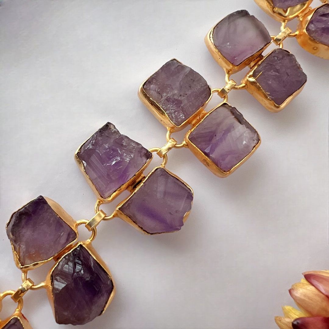 AVA 9 STONE SET HANDMADE HAND HAMMERED RAW STONE NECKPIECE LONG STONE SET WITH EARRING-NL239