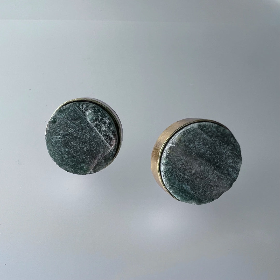 EARTHY ESSENCE RAW STONE NATURAL STONE GOLD TONED STUDS ER220