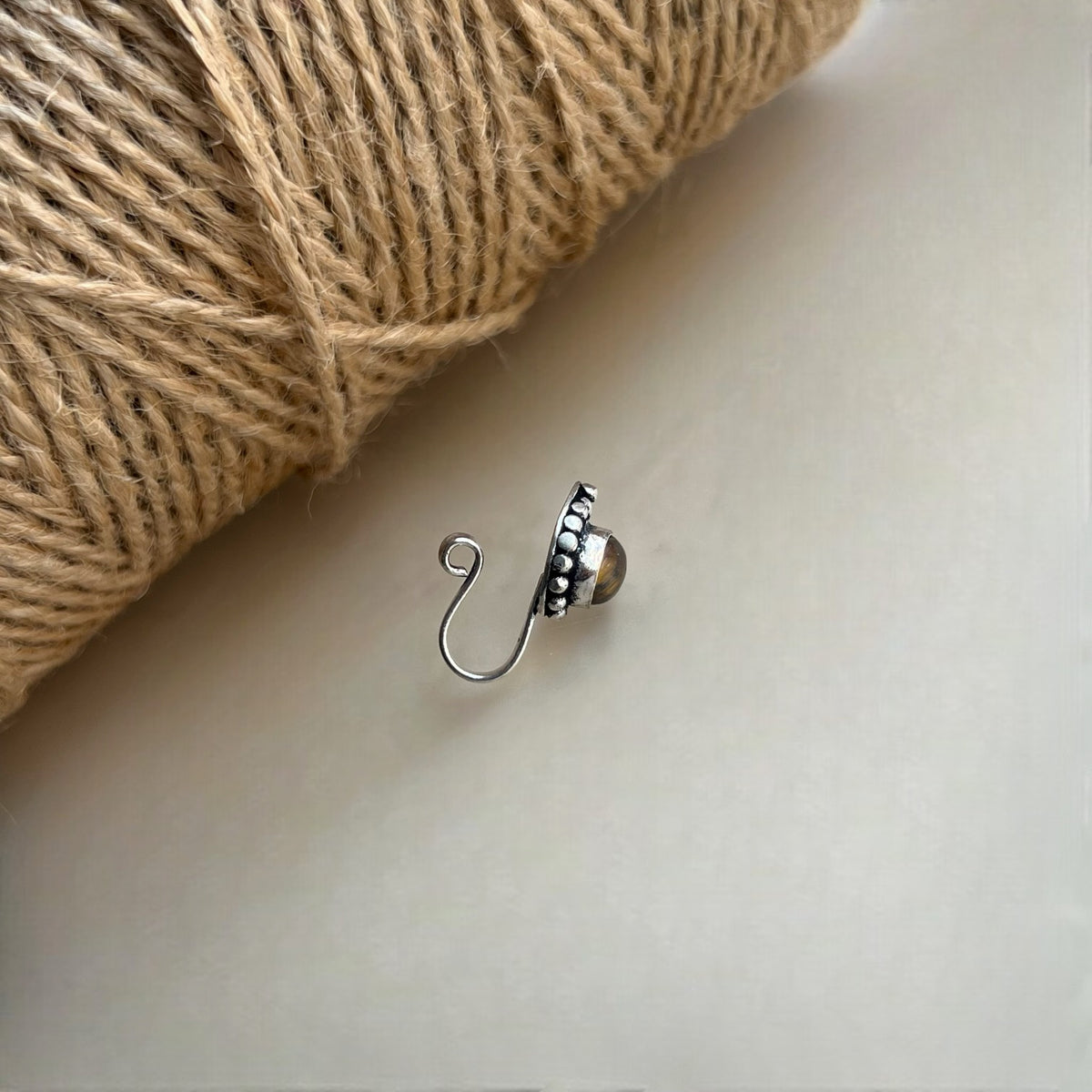 VIHI TIGER PETER STONE SEMI PRECIOUS CLIP ON NOSE STUDS NS24