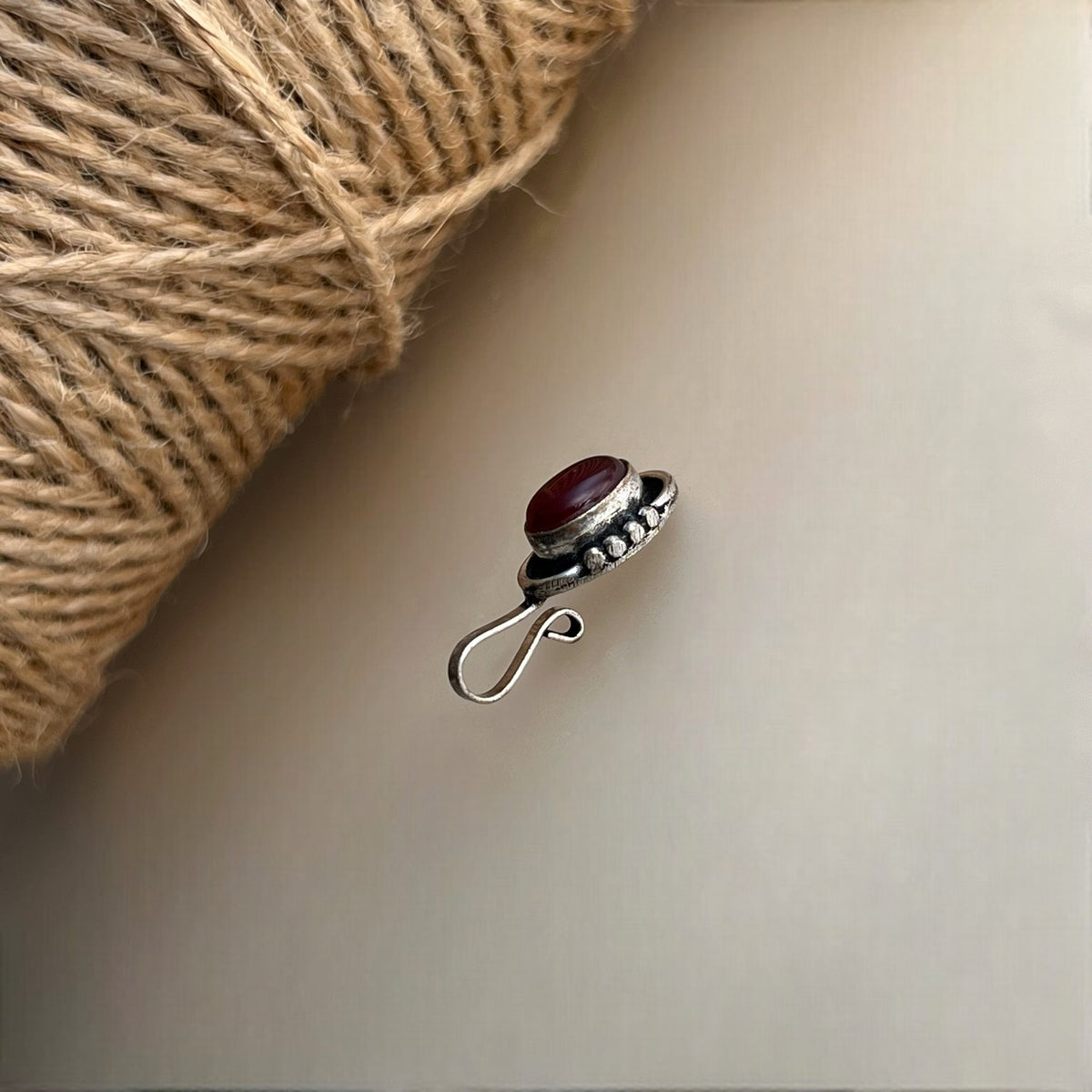 SWATY TWEET SEMI PRESICIOUS CLIP ON NOSE STUDS NS28