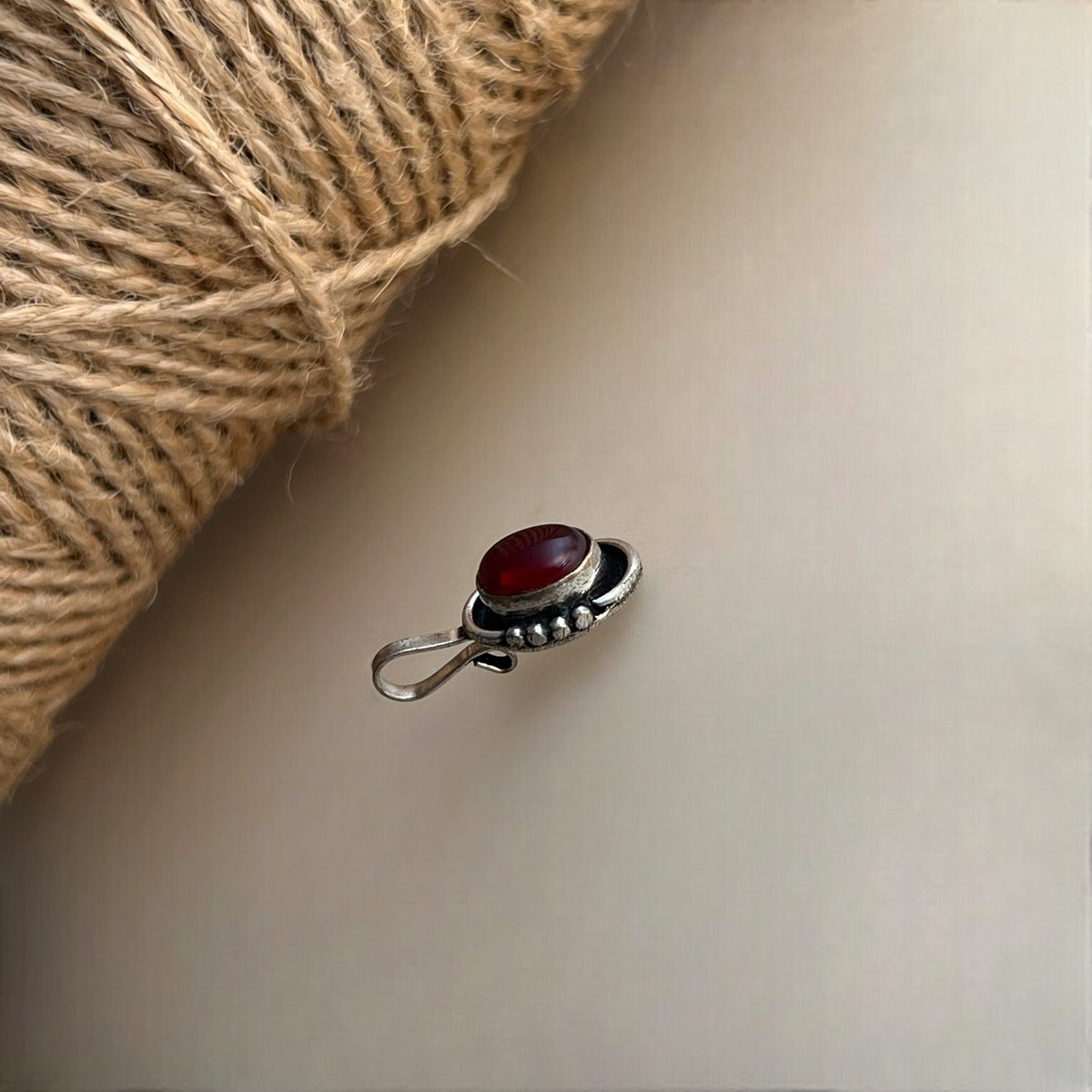 SWATY TWEET SEMI PRESICIOUS CLIP ON NOSE STUDS NS28