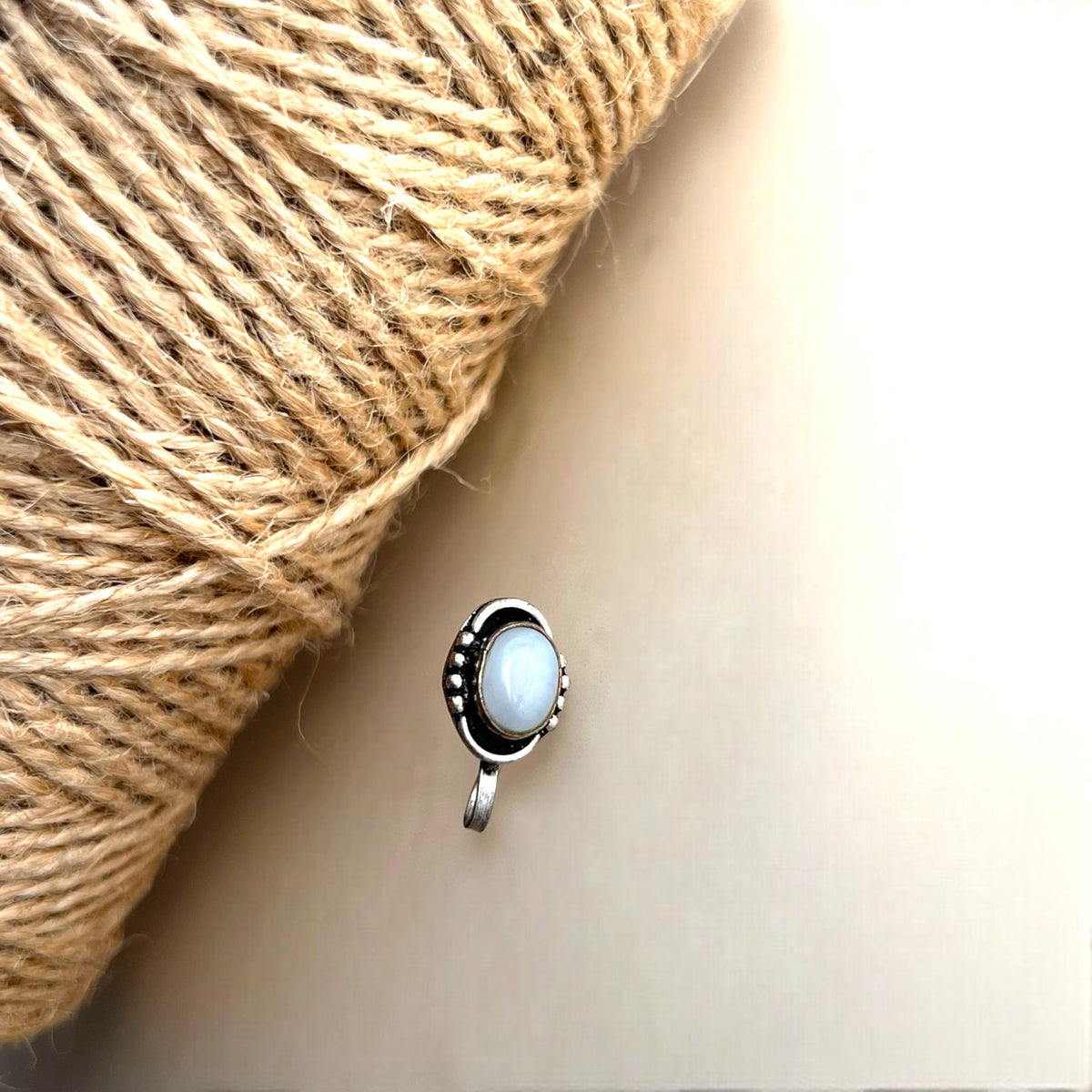 SWATY TWEET SEMI PRESICIOUS CLIP ON NOSE STUDS NS28