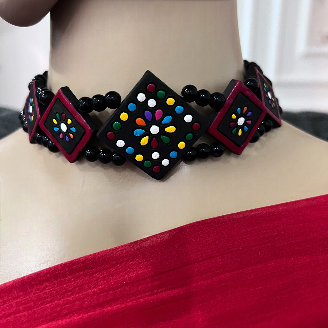 RHOMBERINE TEROCOTTA CHOKER  WITH EARRINGS TR22