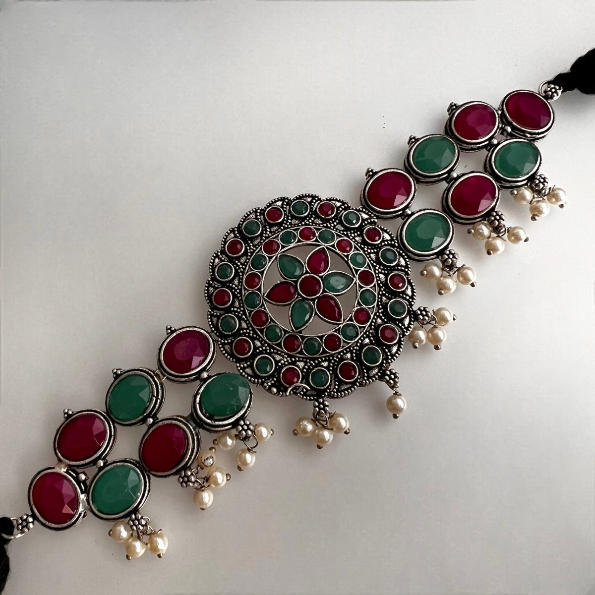 RIMANA SILVER LOOK ALIKE RAW AND RUSTIC SEMI HANDMADE STATEMENT CHOKER / NECKPIECE CH61