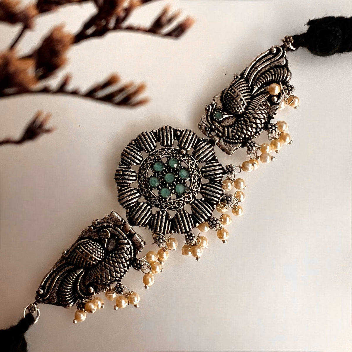 VIRA SILVER LOOK ALIKE RAW AND RUSTIC SEMI HANDMADE STATEMENT CHOKER / NECKPIECE CH58