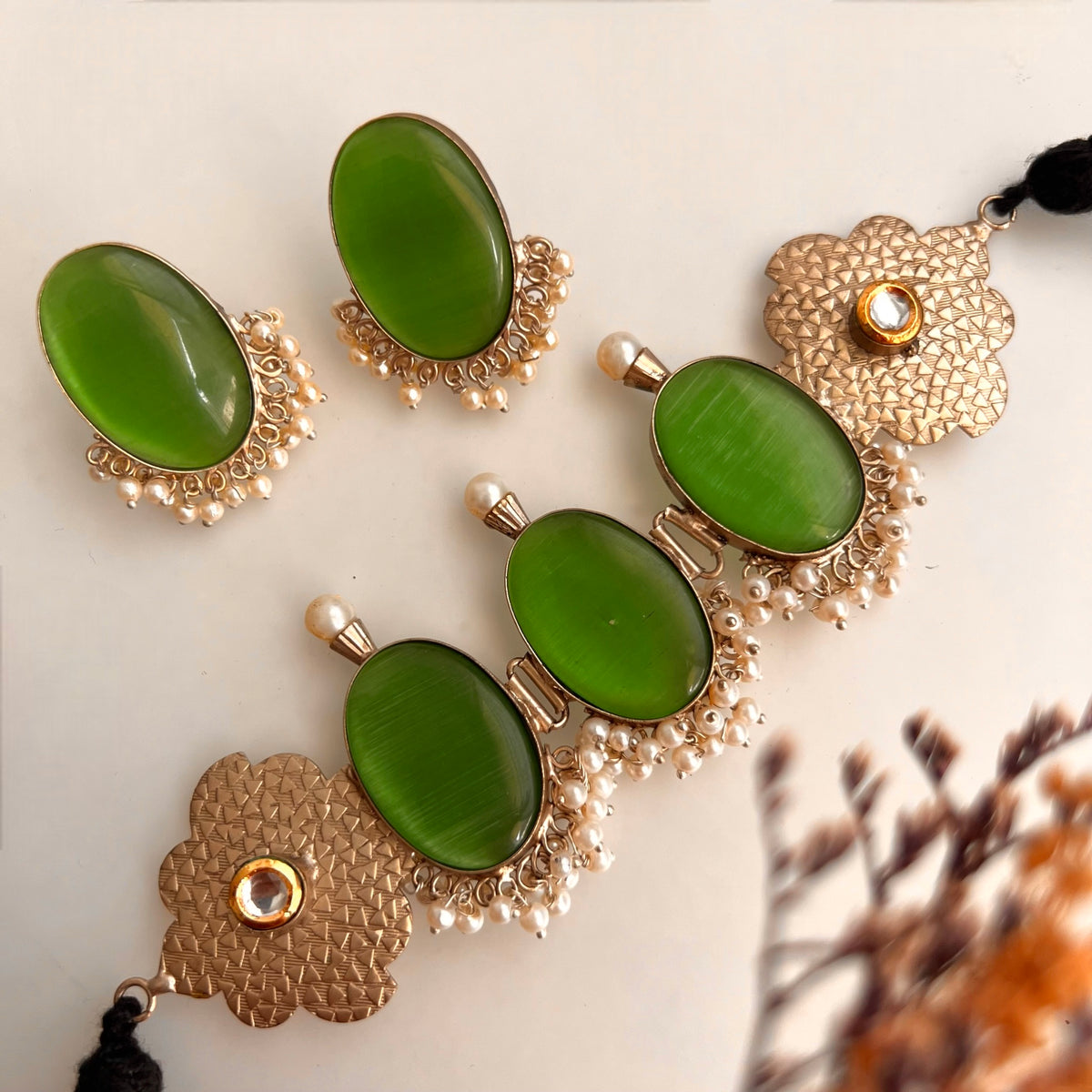 KATHIRA BIJOUX PREMIUM AND EXCLUSIVE HANDMADE CHOKER WITH EARRINGS CH60