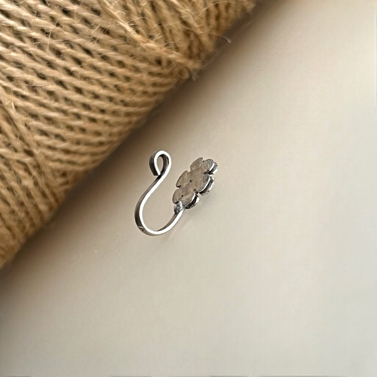 ARUVI CLIP ON NOSE STUDS NS43