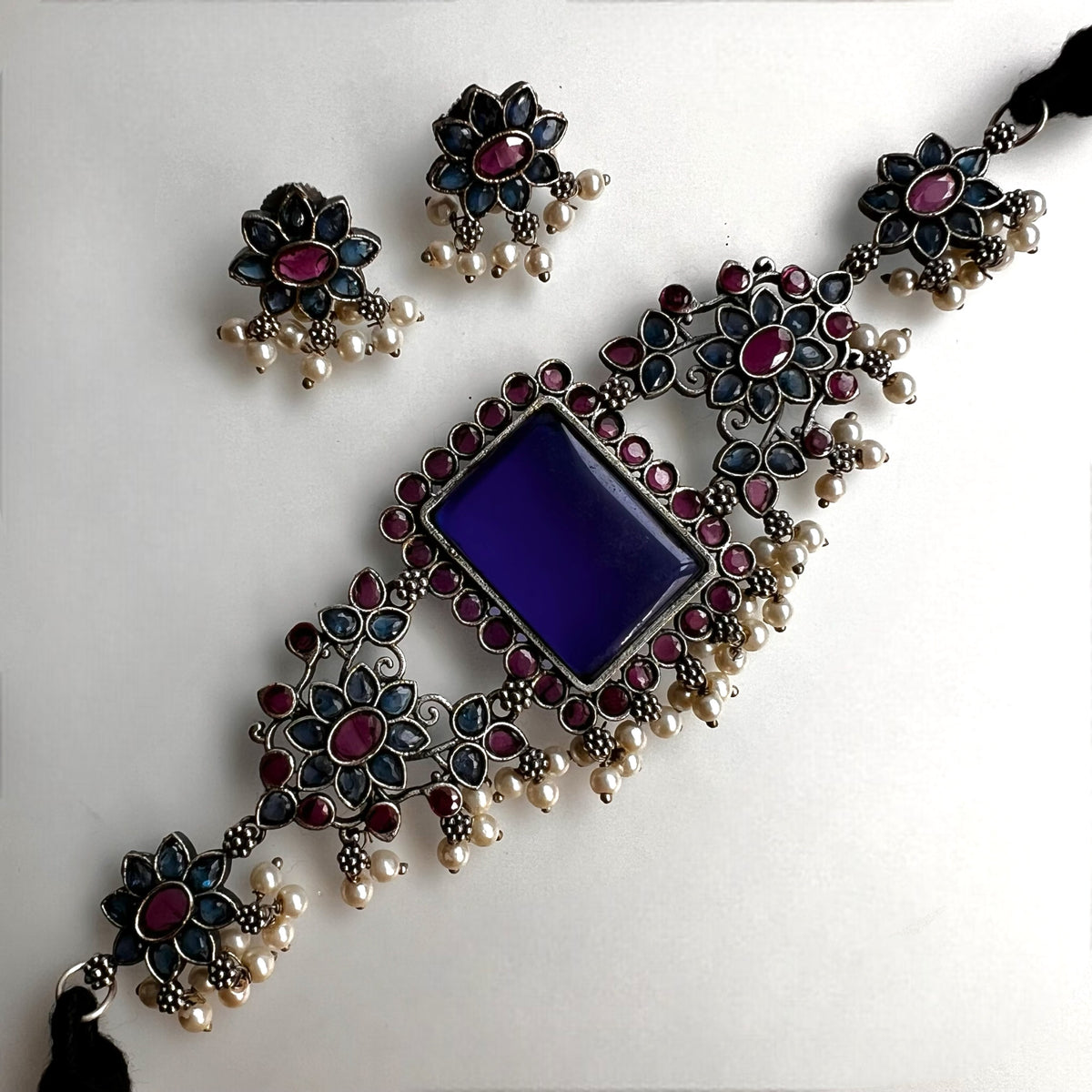 NIKKI BIJOUX  RAW AND RUSTIC SEMI HANDMADE CHOKER WITH EARRINGS CH96