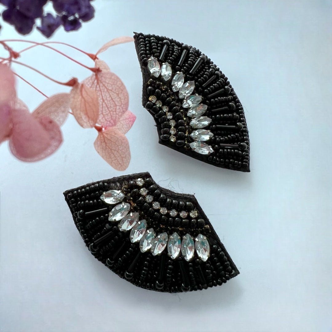 WINNOW WEAN FABRIC AND BEADS HANDMADE EARRING ER478