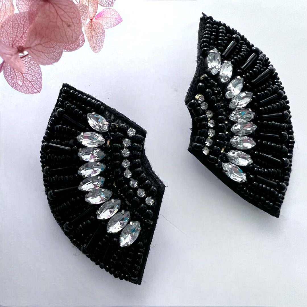 WINNOW WEAN FABRIC AND BEADS HANDMADE EARRING ER478