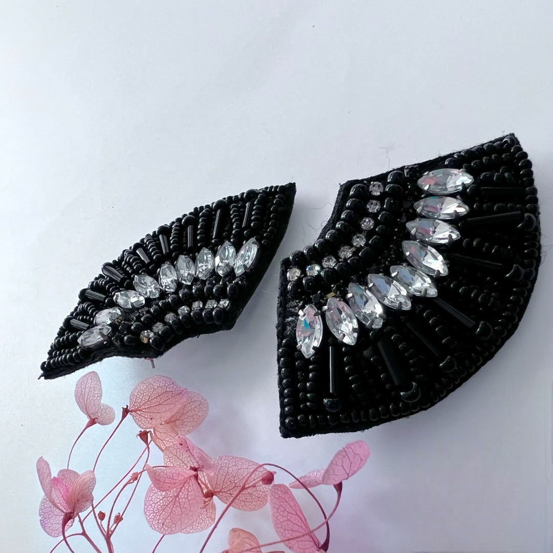 WINNOW WEAN FABRIC AND BEADS HANDMADE EARRING ER478