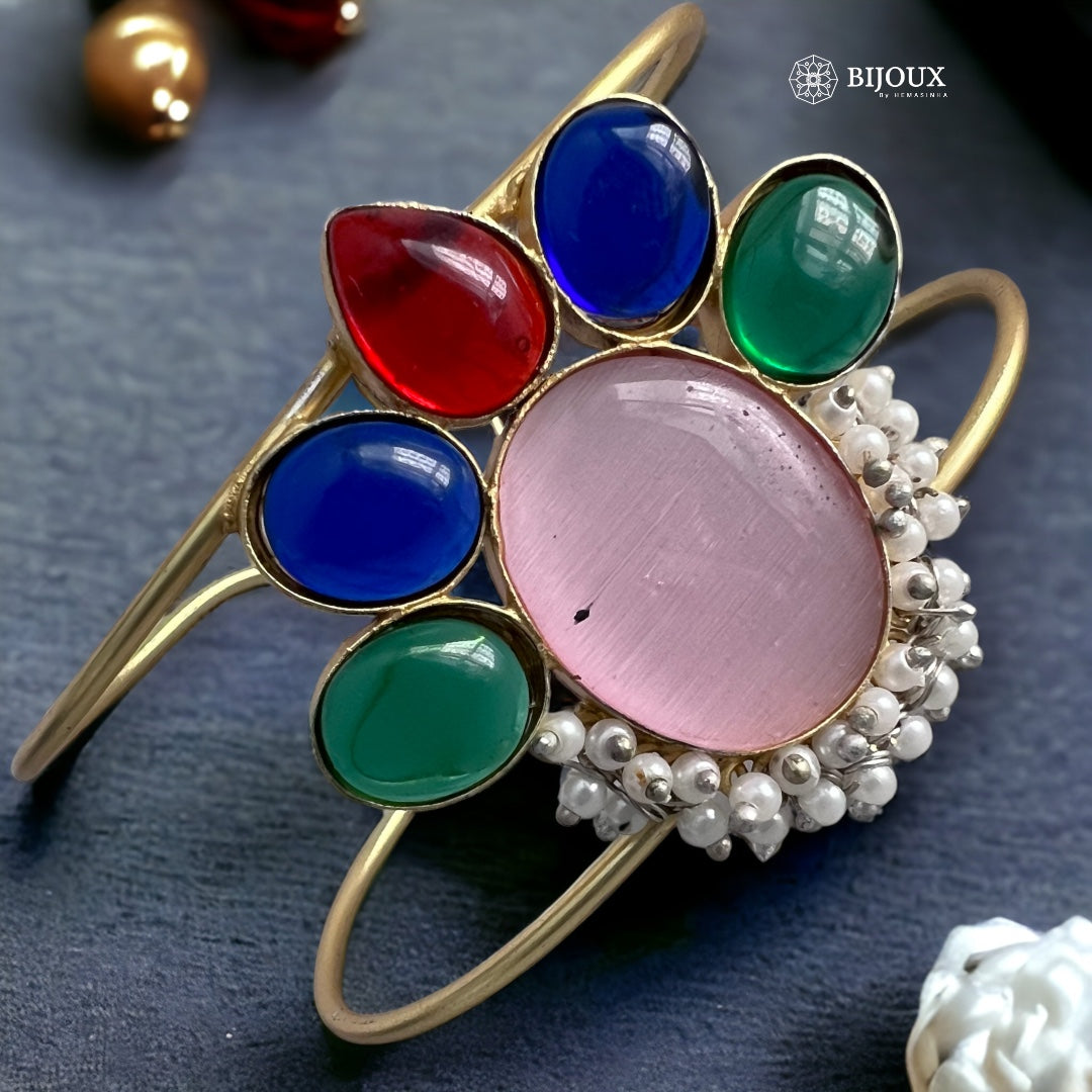 KALLU HAND HAMMERED AND HANDMADE GOLD TONED CLASSIC STONE BRACELETS BR52