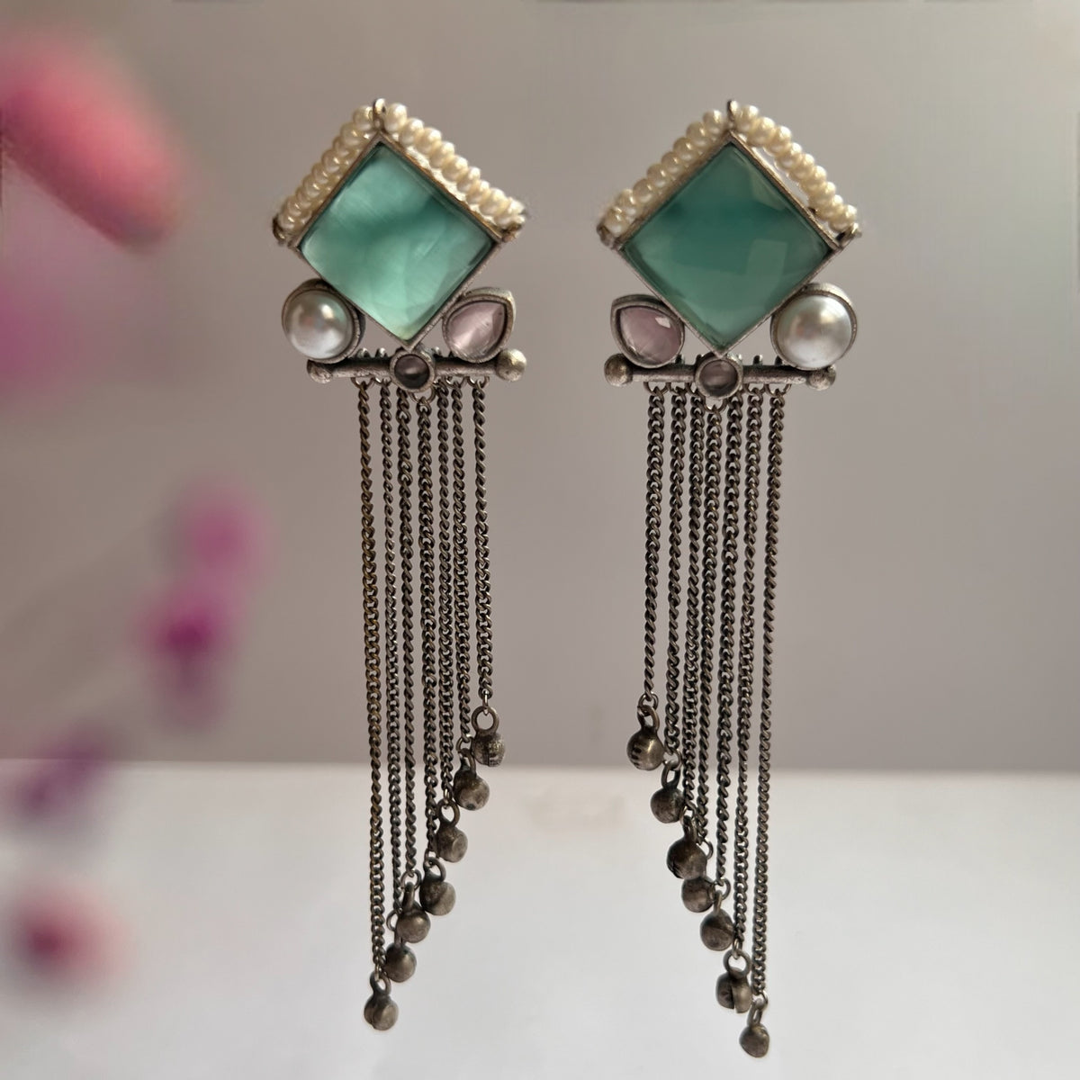 FALLA WALL SILVER LOOK ALIKE SEMI-HANDMADE EARRING ER641