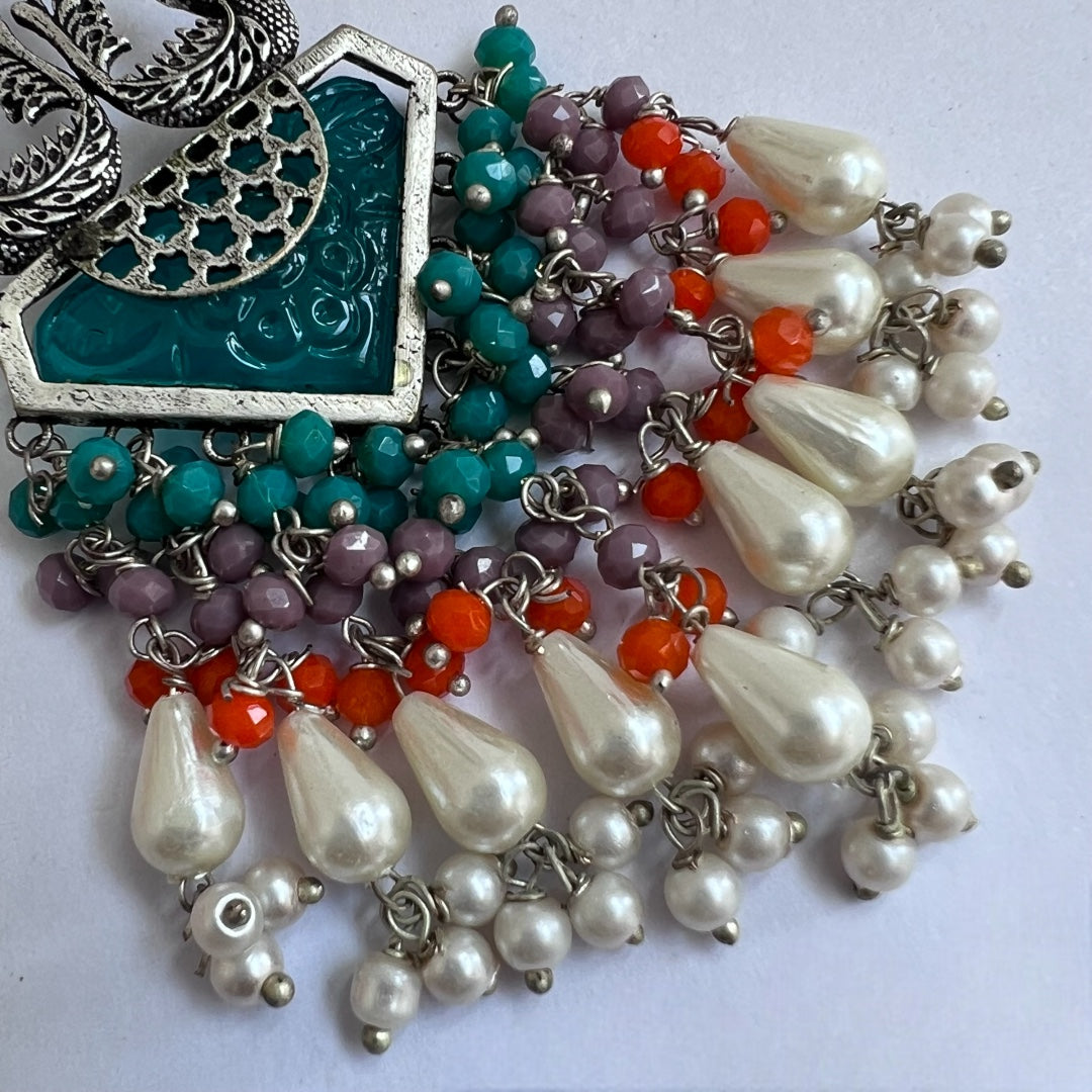 MIRAGE CARVING STONE PEACOCK SEMI HANDMADE BEADED EARRING ER118