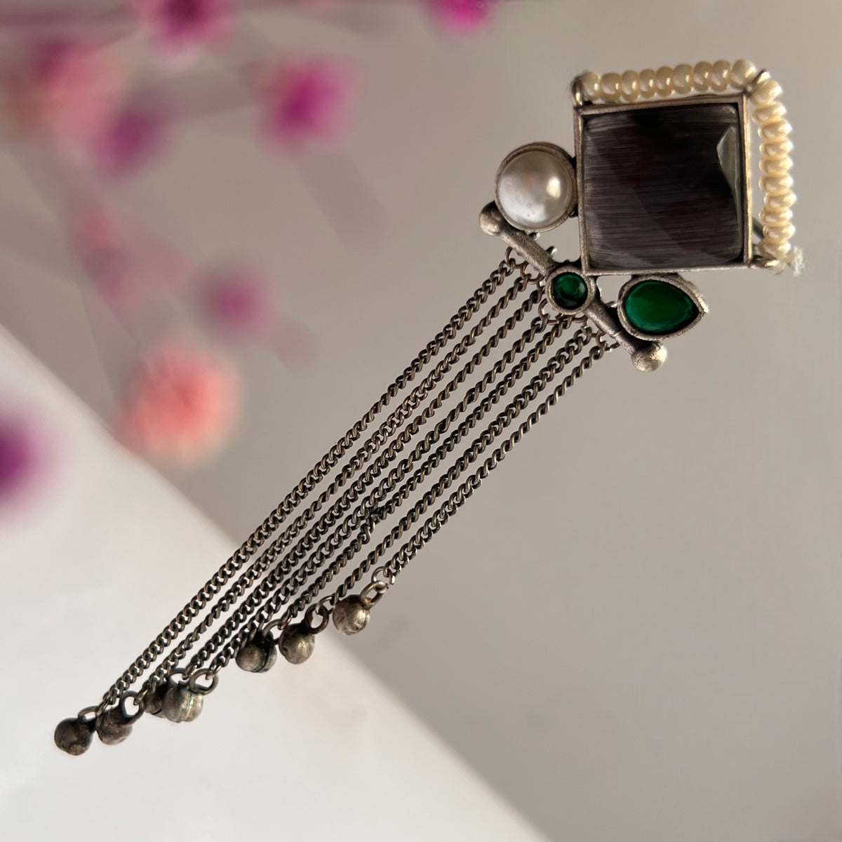 FALLA WALL SILVER LOOK ALIKE SEMI-HANDMADE EARRING ER641