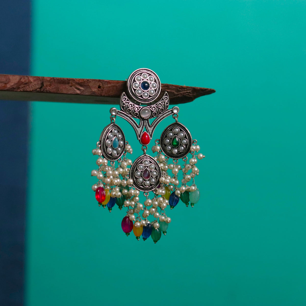 ARABELLA SEMIHANDMADE JUMBO OXIDIZED BEADED EARRING ER106