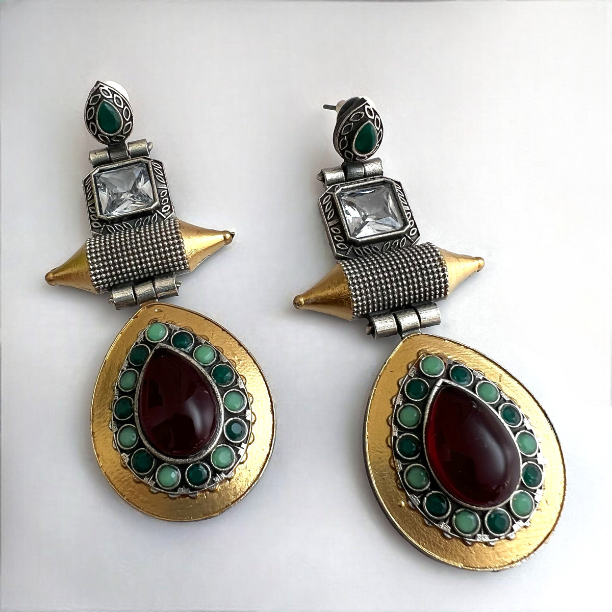 KATE SILVER LOOK ALIKE DUAL TONE SEMI-HANDMADE VICTORIAN EARRING ER225