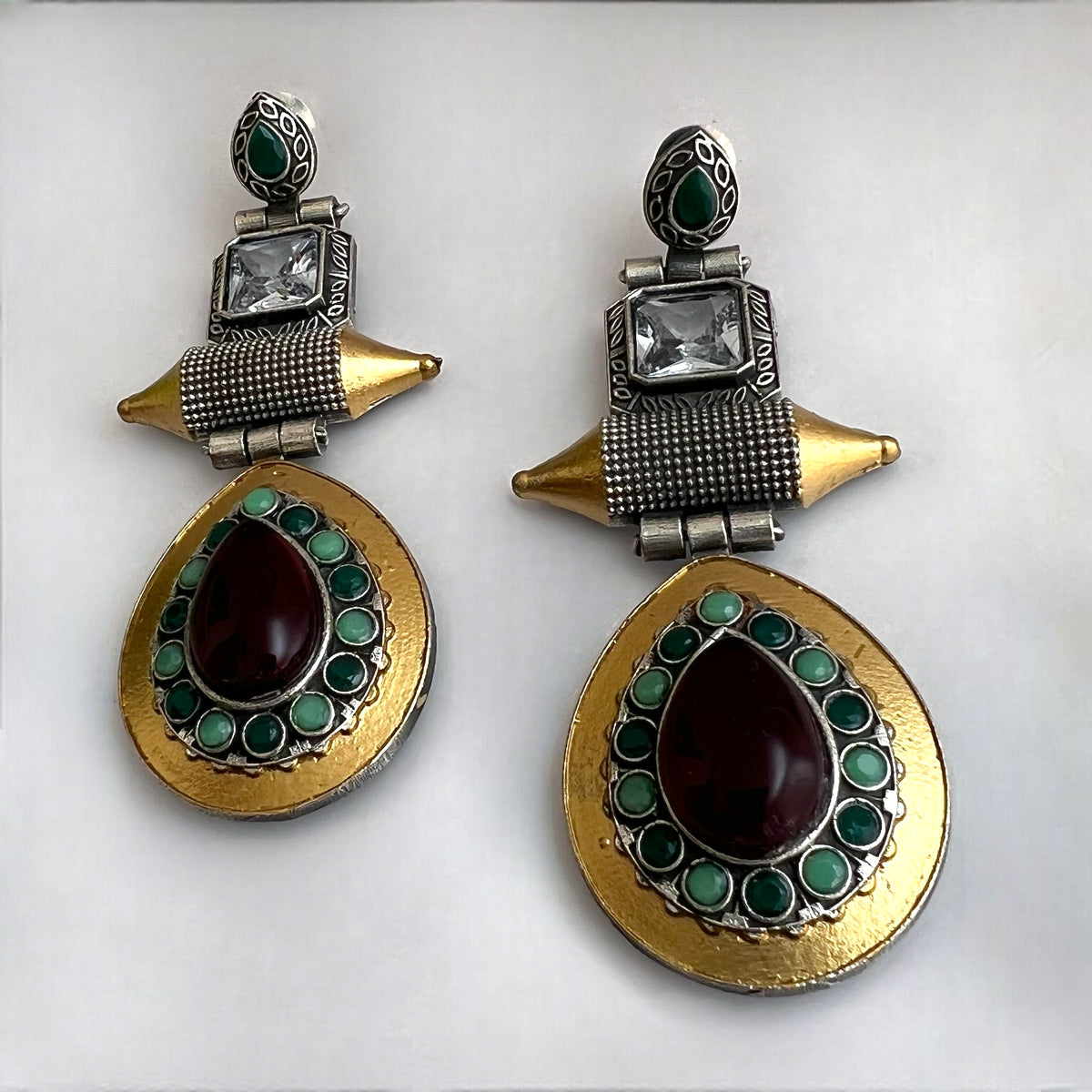 KATE SILVER LOOK ALIKE DUAL TONE SEMI-HANDMADE VICTORIAN EARRING ER225