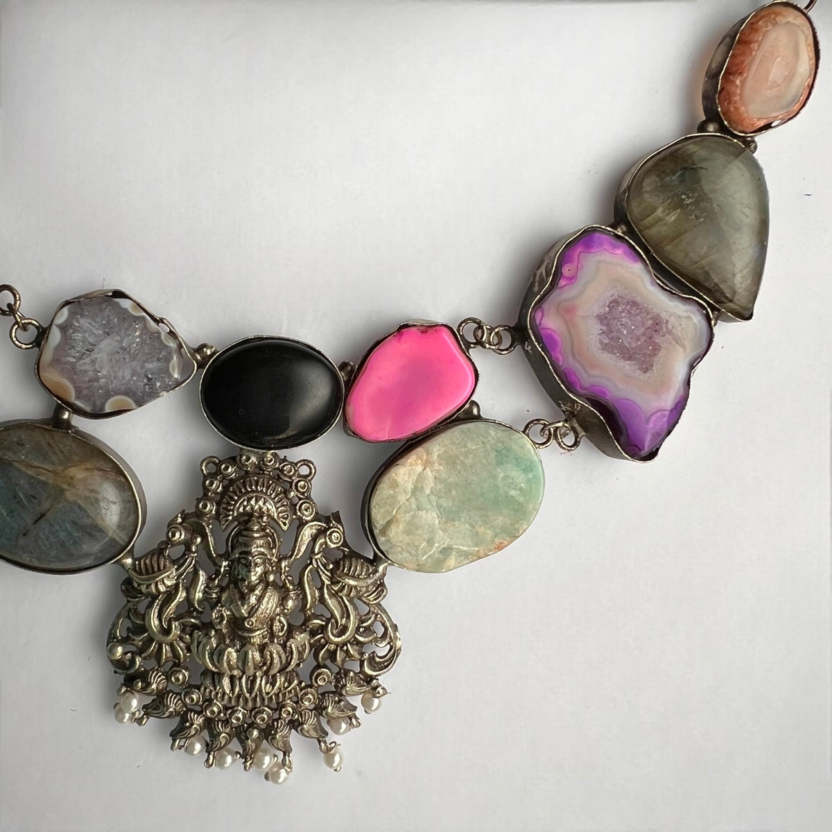 CHANCHALA RAW STONE  HANDMADE STATEMENT RAW FINISH TEMPLE NECKLACE NL01