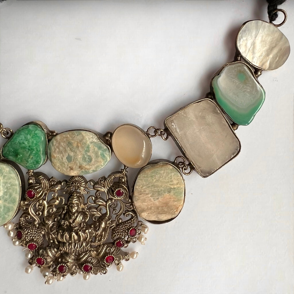 CHANCHALA RAW STONE  HANDMADE STATEMENT RAW FINISH TEMPLE NECKLACE NL01