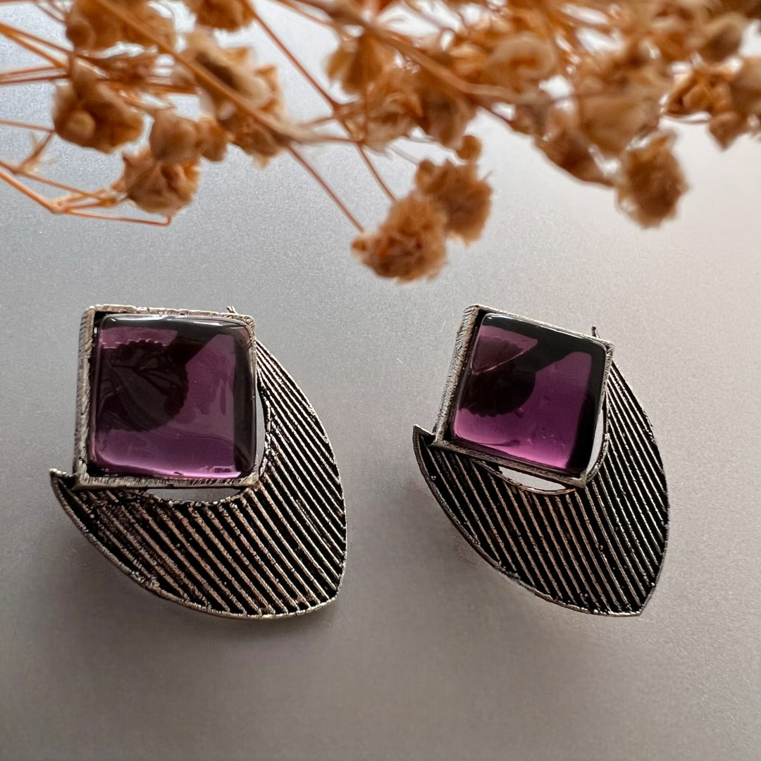 SQUARE GEMMI MONOLISA OXIDIZED STUDS ER128