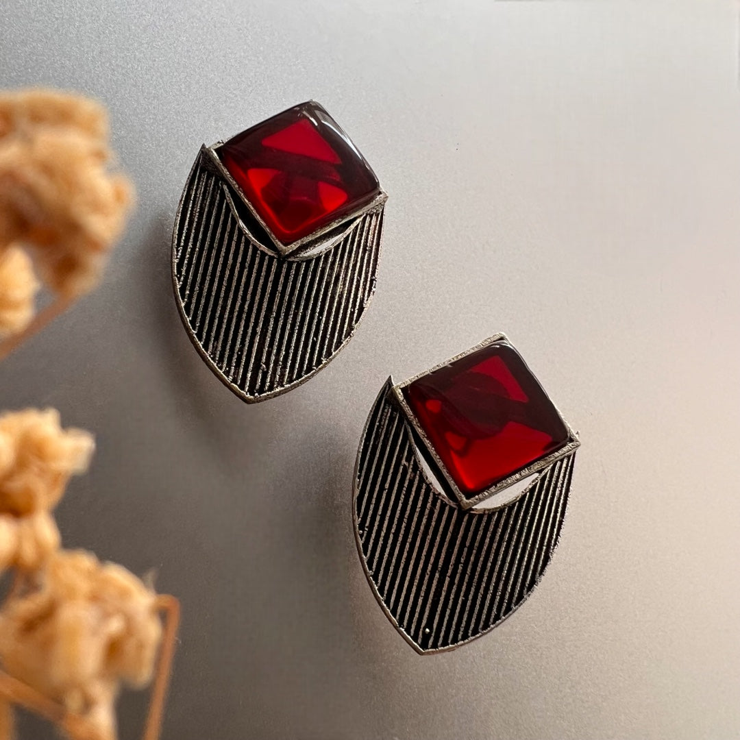 SQUARE GEMMI MONOLISA OXIDIZED STUDS ER128