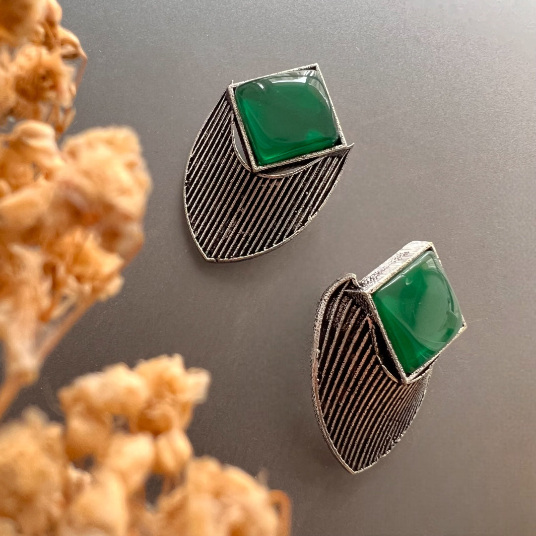 SQUARE GEMMI MONOLISA OXIDIZED STUDS ER128