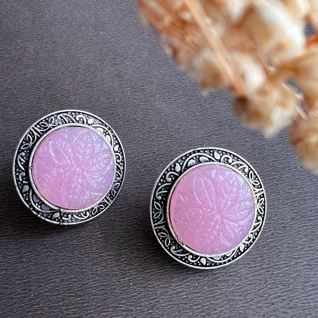 CLASSIC DAISY CARVING STONE STUD ER127