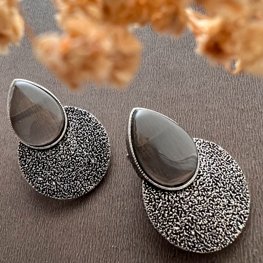 LITTLE DIVA MONOLISA STUDS OXIDIZED ER126