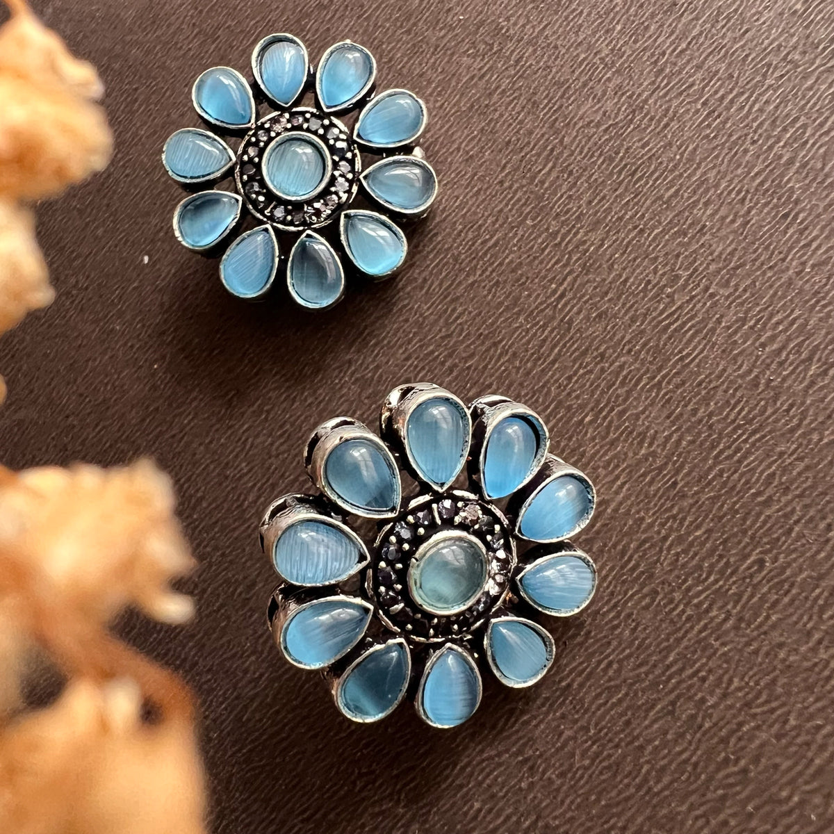 MARIGOLD FLORAL ANTIQUE OXIDIZED STUDS ER125