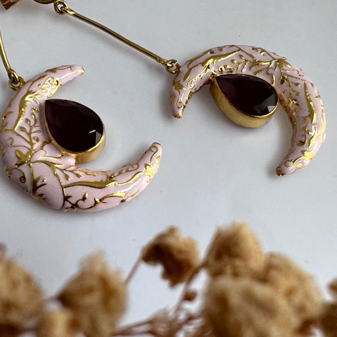 COOKIE MOON SEMI HANDMADE MONOLISA GOLD-TONED EARRING-ER154