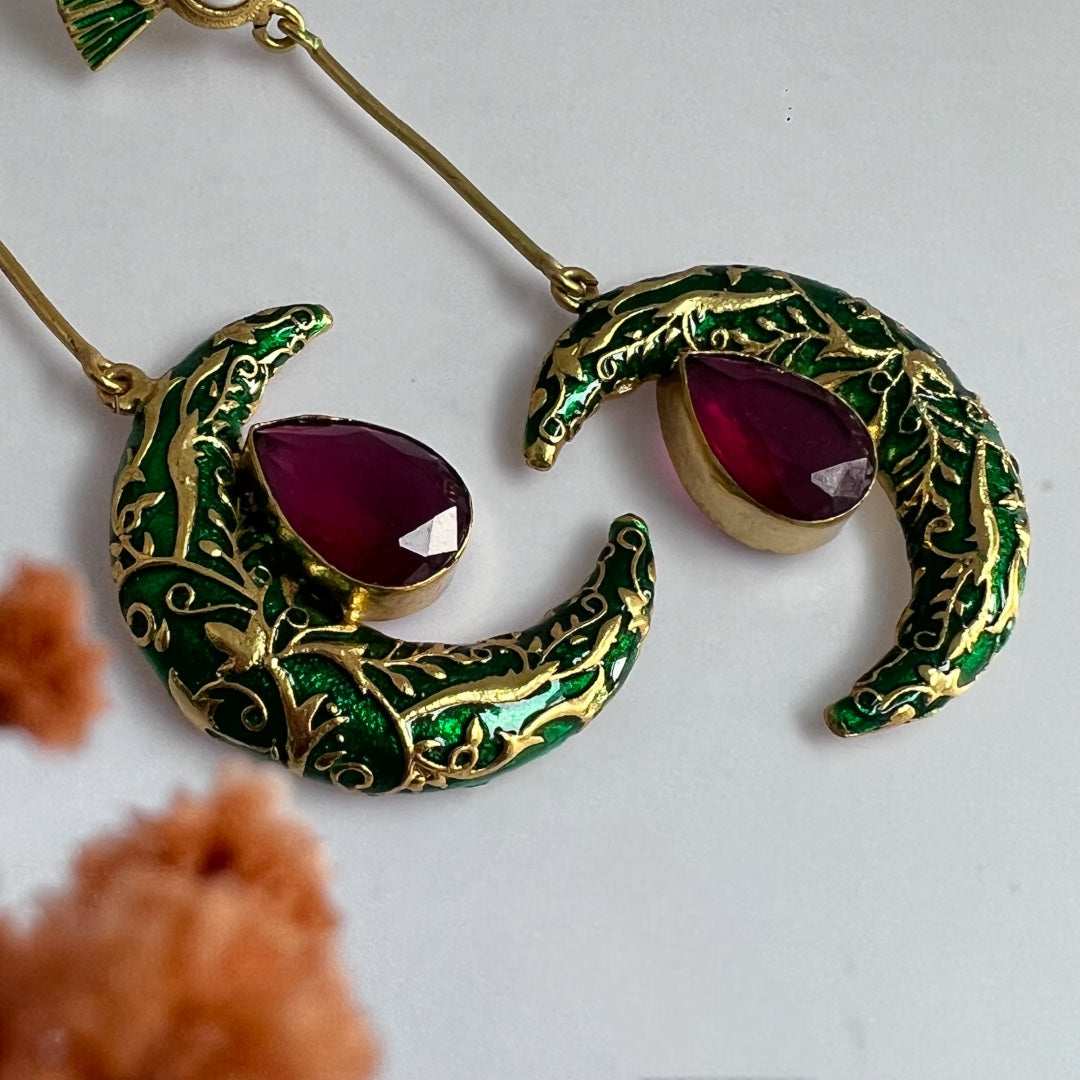 COOKIE MOON SEMI HANDMADE MONOLISA GOLD-TONED EARRING-ER154