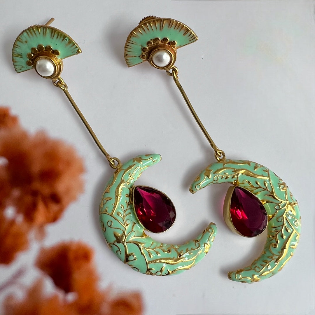 COOKIE MOON SEMI HANDMADE MONOLISA GOLD-TONED EARRING-ER154