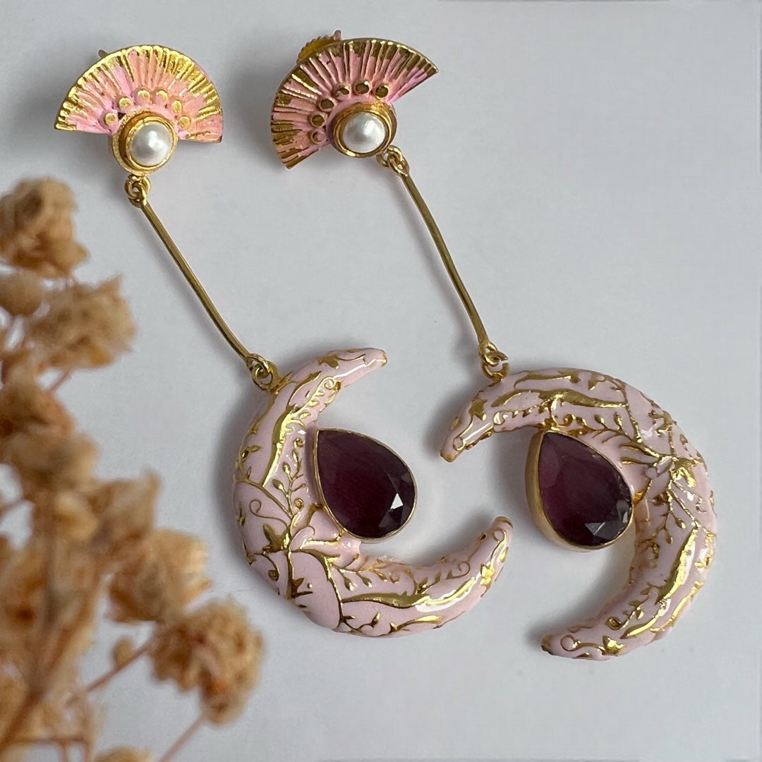 COOKIE MOON SEMI HANDMADE MONOLISA GOLD-TONED EARRING-ER154