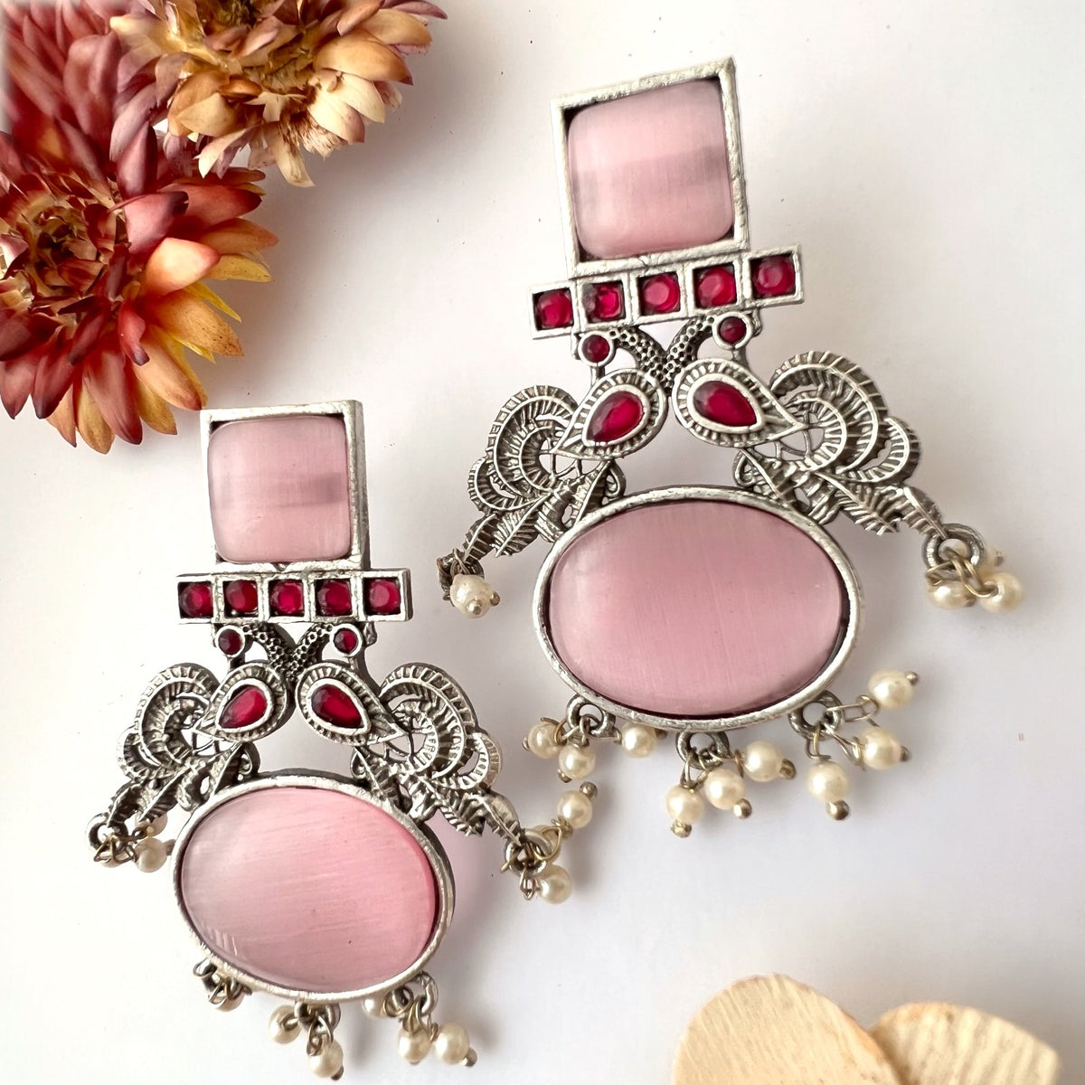 VINARA SEMI-HANDMADE MONALISA STONE RUSTIC EARRINGS ER582