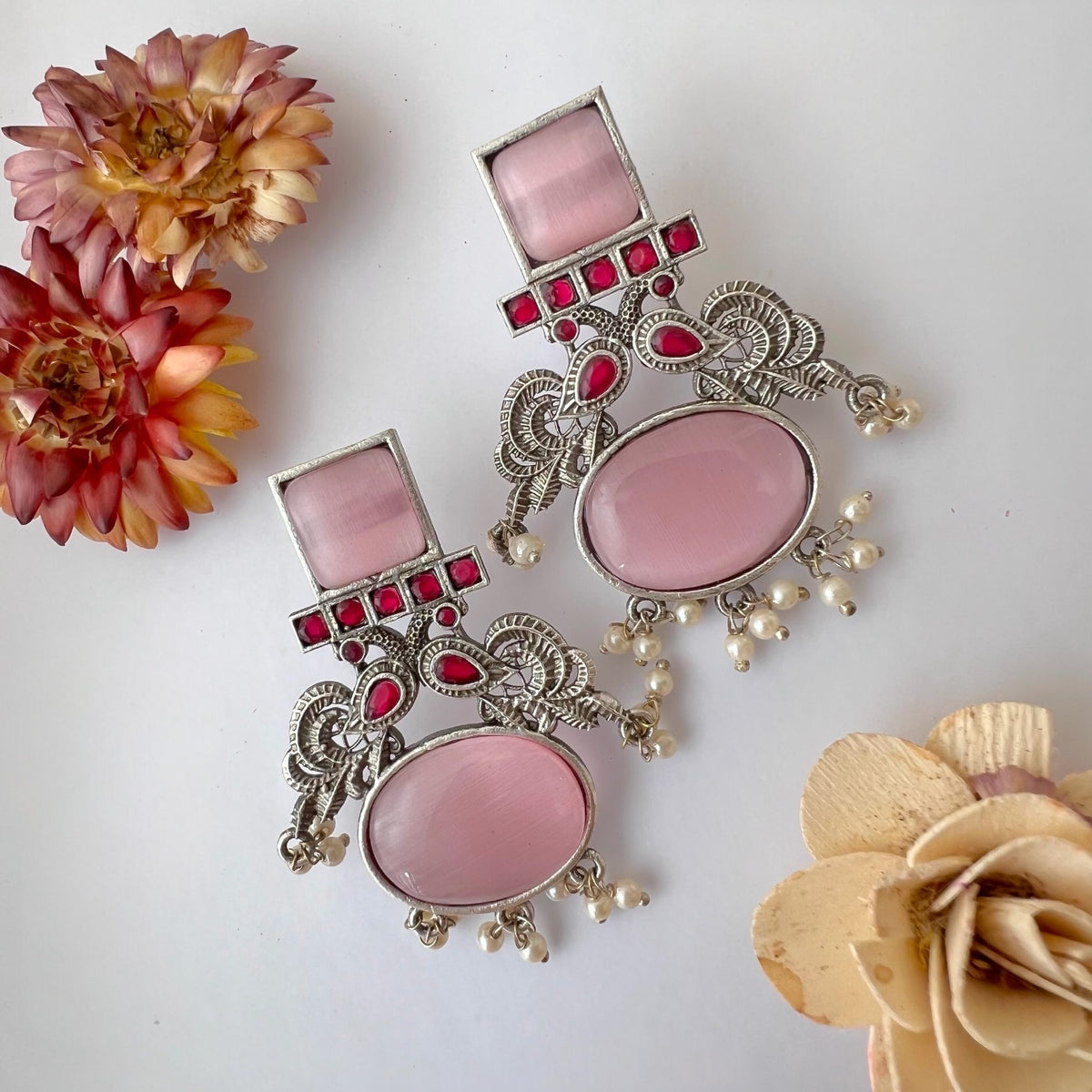 VINARA SEMI-HANDMADE MONALISA STONE RUSTIC EARRINGS ER582