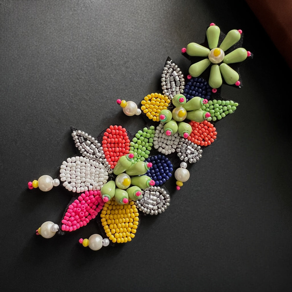 MIA FABRIC AND BEADS HANDMADE  EARRINGS/DANGLER ER537