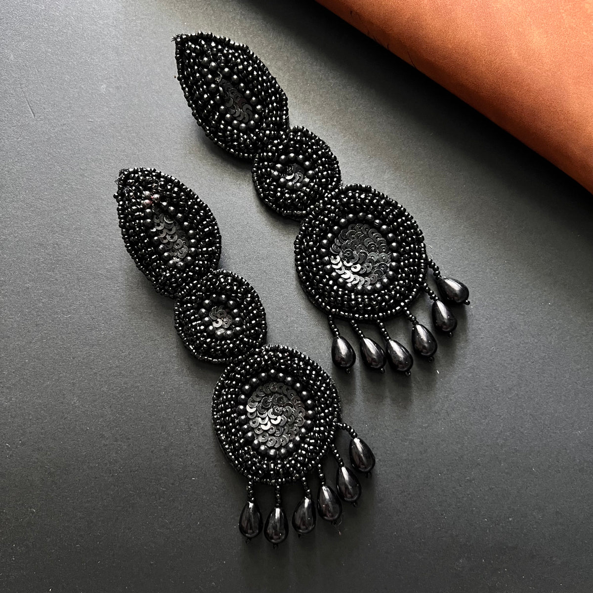 TESA FABRIC AND BEADS HANDMADE  EARRINGS/DANGLER ER540