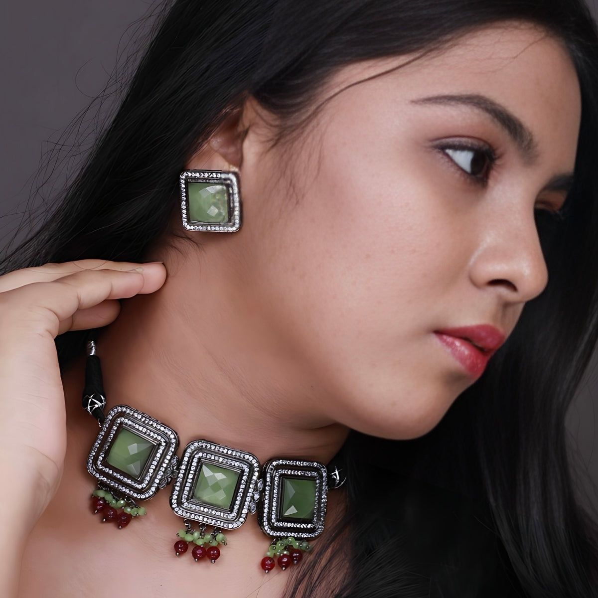 RIMIKA BIJOUX PREMIUM SEMI HANDMADE CHOKER WITH EARRINGS CH89