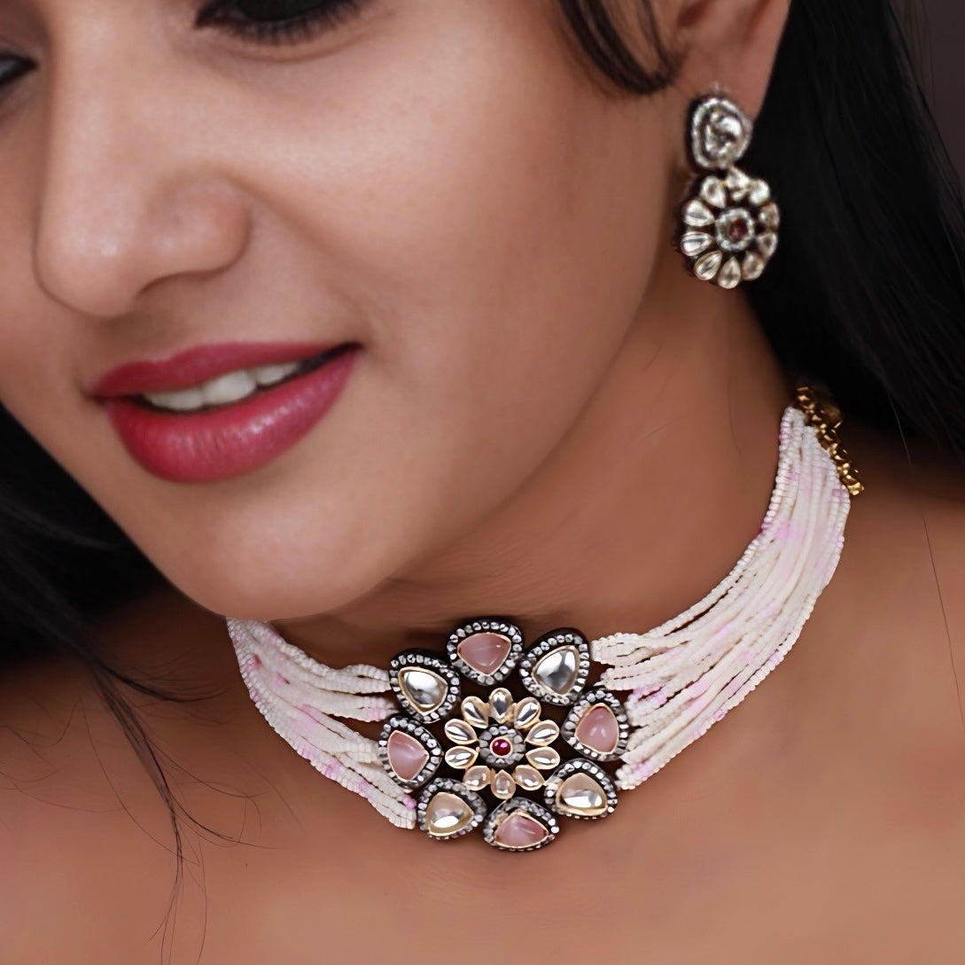 ELLIE BIJOUX PREMIUM AND EXCLUSIVE SEMI HANDMADE CHOKER WITH EARRINGS CH109