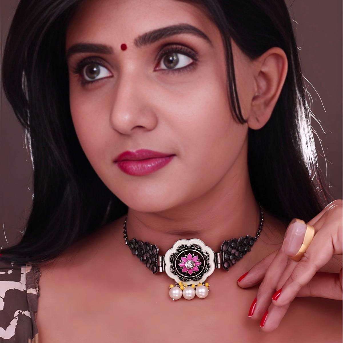 ENABELLA HANDPAINTED  RAW AND RUSTIC STATEMENT CHOKER CH94